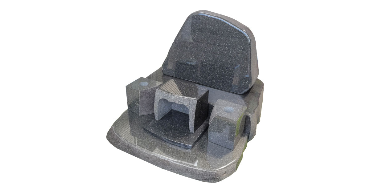 自然石石塔（No.1）